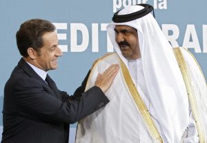 France's President Nicolas Sarkozy (L) greets Qatar's Emir Sheikh Hamad bin Khalifa al-Thani upon his arrival at the EU-Mediterranean summit in Paris July 13, 2008. Some 43 heads of state and government are attending the French-inspired summit intended to revitalize cooperation between the European Union and Mediterranean countries. REUTERS/Charles Platiau (FRANCE)