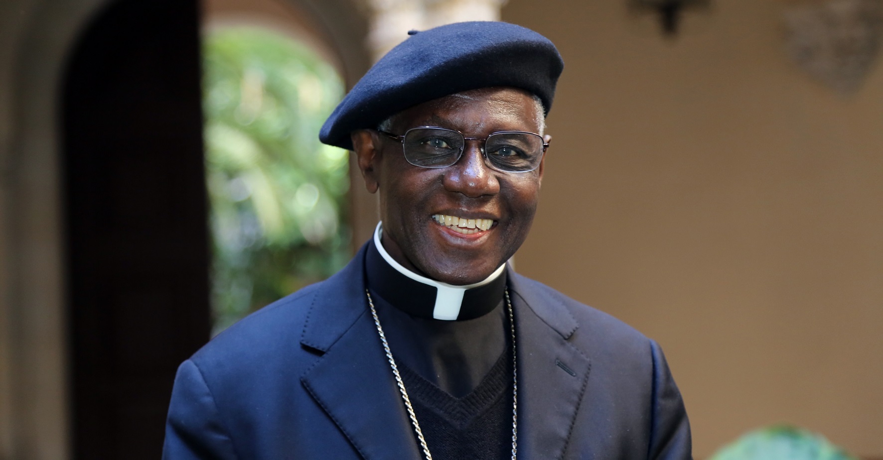 Le cardinal Sarah et l’épée de saint Pierre