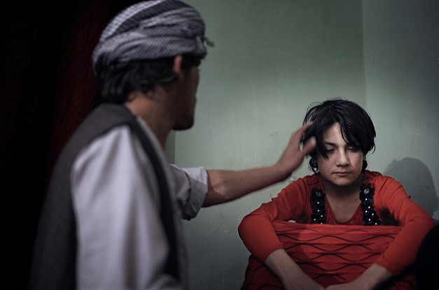 Islam et pédo-criminalité, le cas des “Bacha bazi”, la tradition afghane des jeunes esclaves sexuels