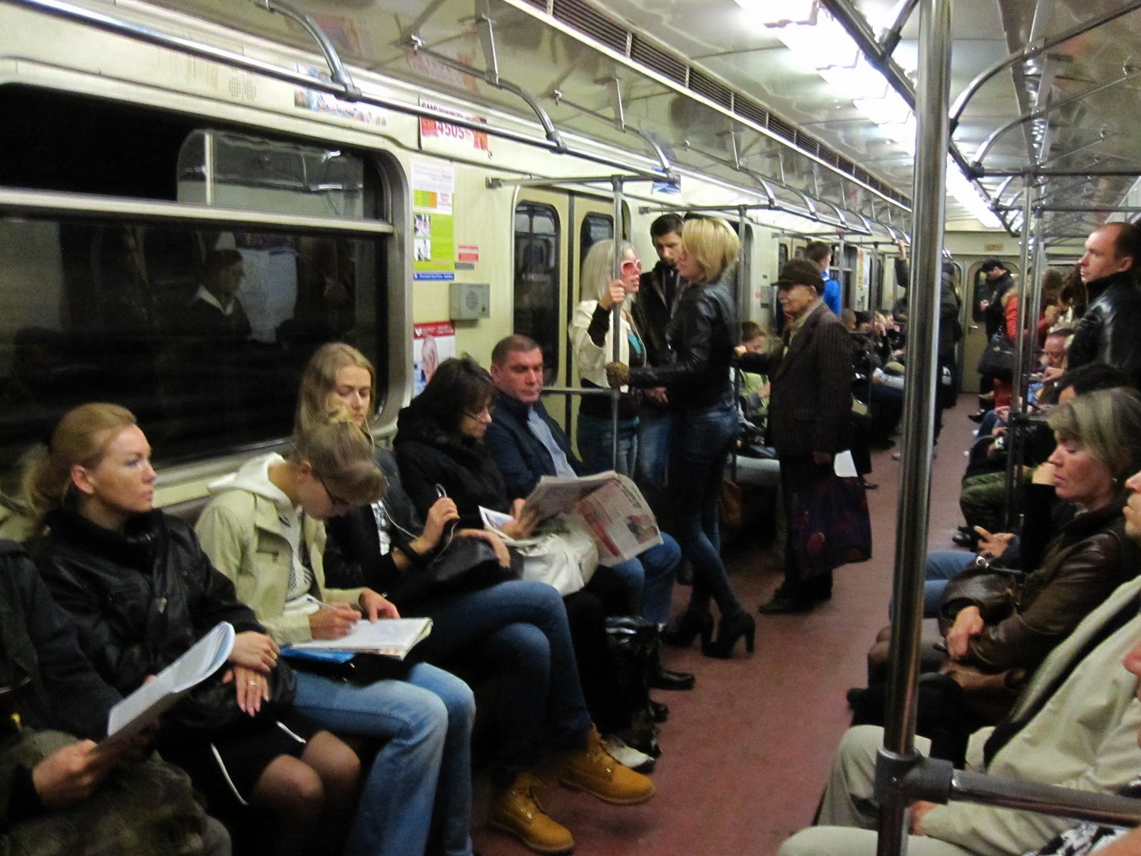 Hier au soir, dans un wagon du métro