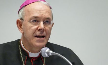 Mgr Athanasius Schneider : la foi des catholiques n’est pas celle des musulmans !