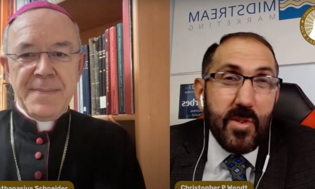 Mgr Schneider : Les catholiques « ne peuvent pas obéir » si le Synode sur la synodalité émet de faux enseignements.