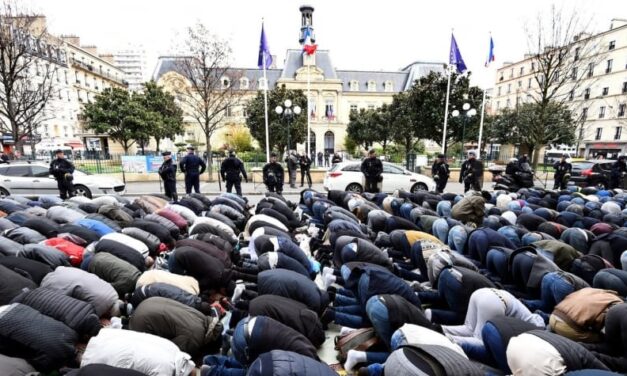 Au mois de Ramadan, des scènes de soumission ordinaire en Europe