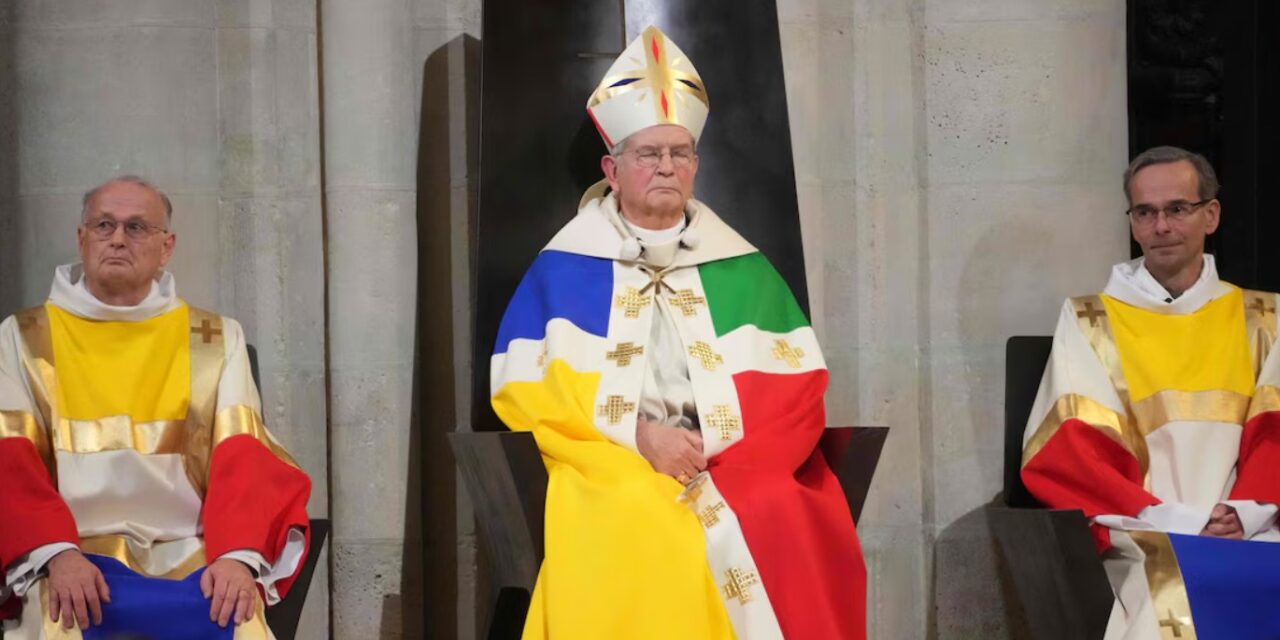 Sacrilèges à Notre Dame de Paris