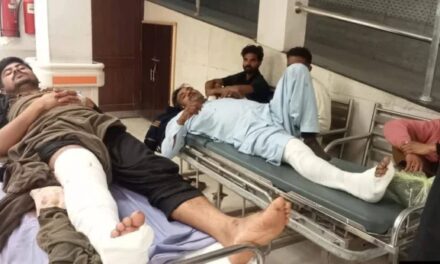 Pakistan : un musulman fonce sur une procession de Pâques ; plus de 60 chrétiens blessés….